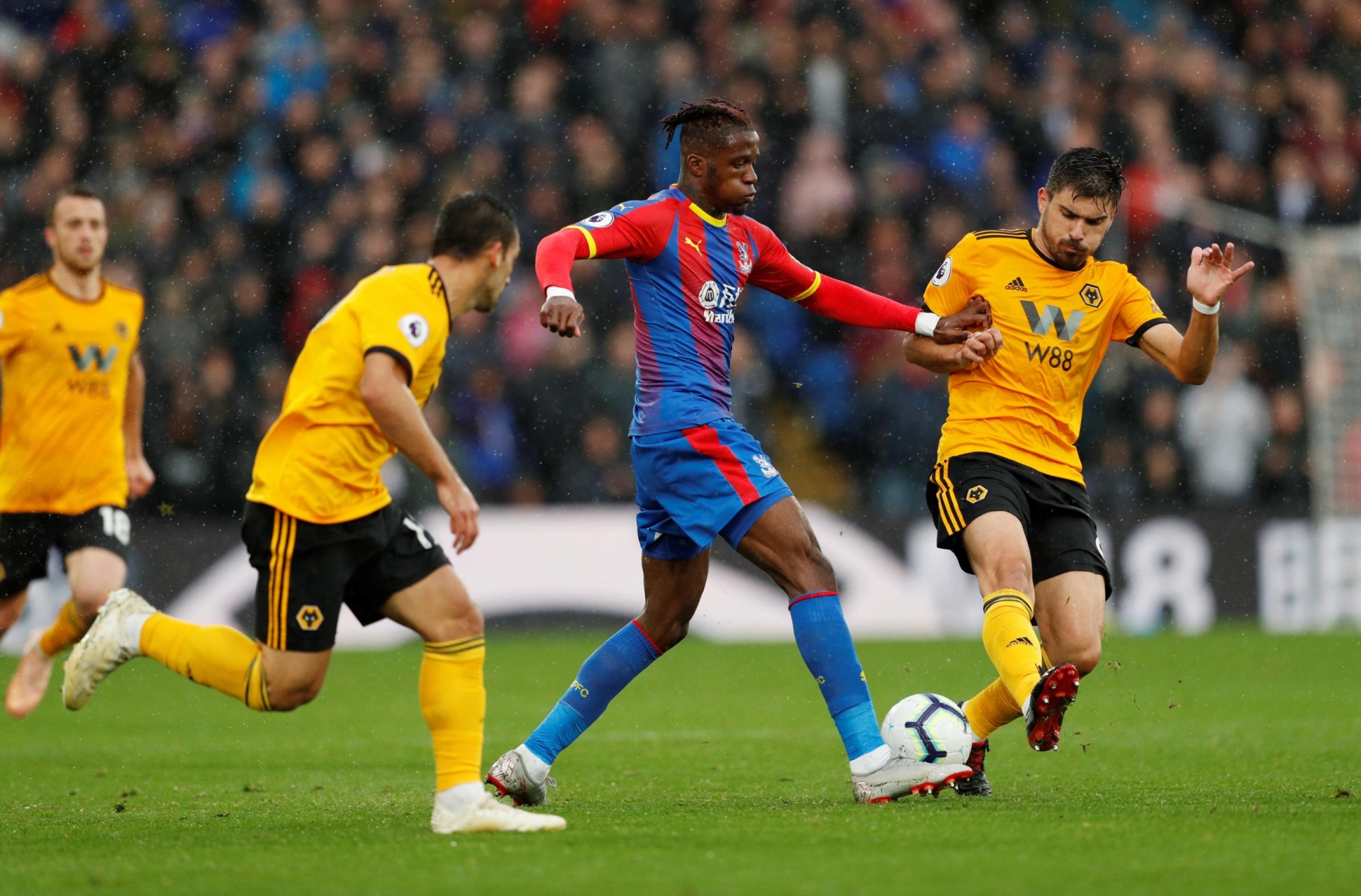 Hinh anh 1: Tran dau Crystal Palace vs Wolves vong 37 Ngoai hang Anh